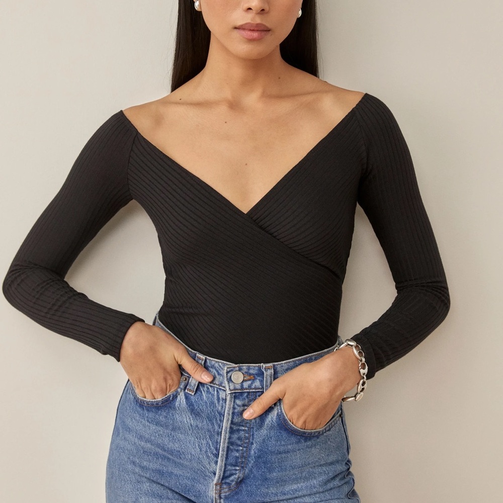 Reformation Minnie Top in Black - Size XS